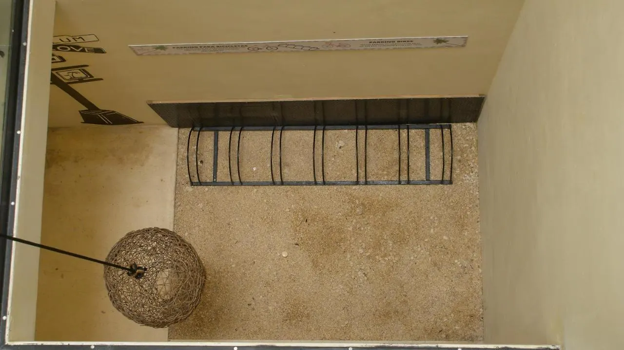 Moonshine Tulum Hotel & Hostel 0*,  Μεξικό