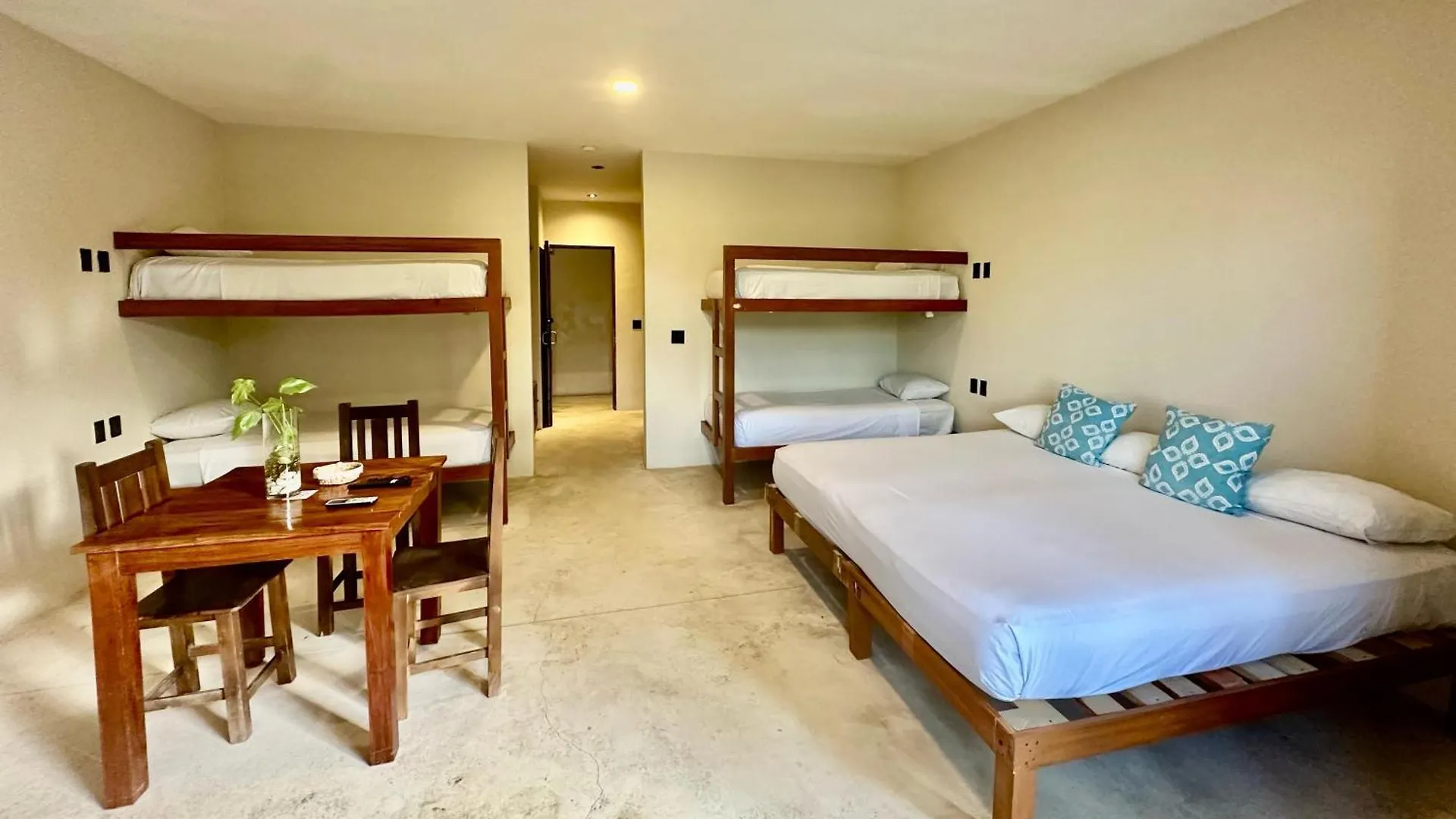 Moonshine Tulum Hotel & Hostel 墨西哥