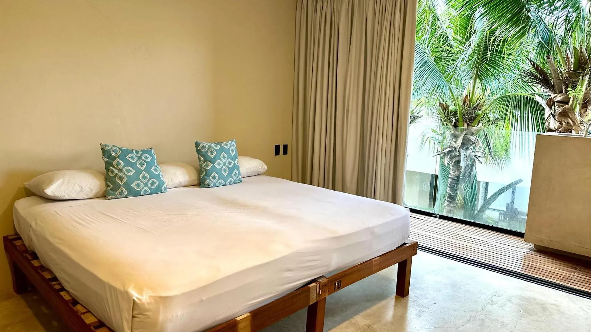 Moonshine Tulum Hotel & Hostel 0*,  墨西哥